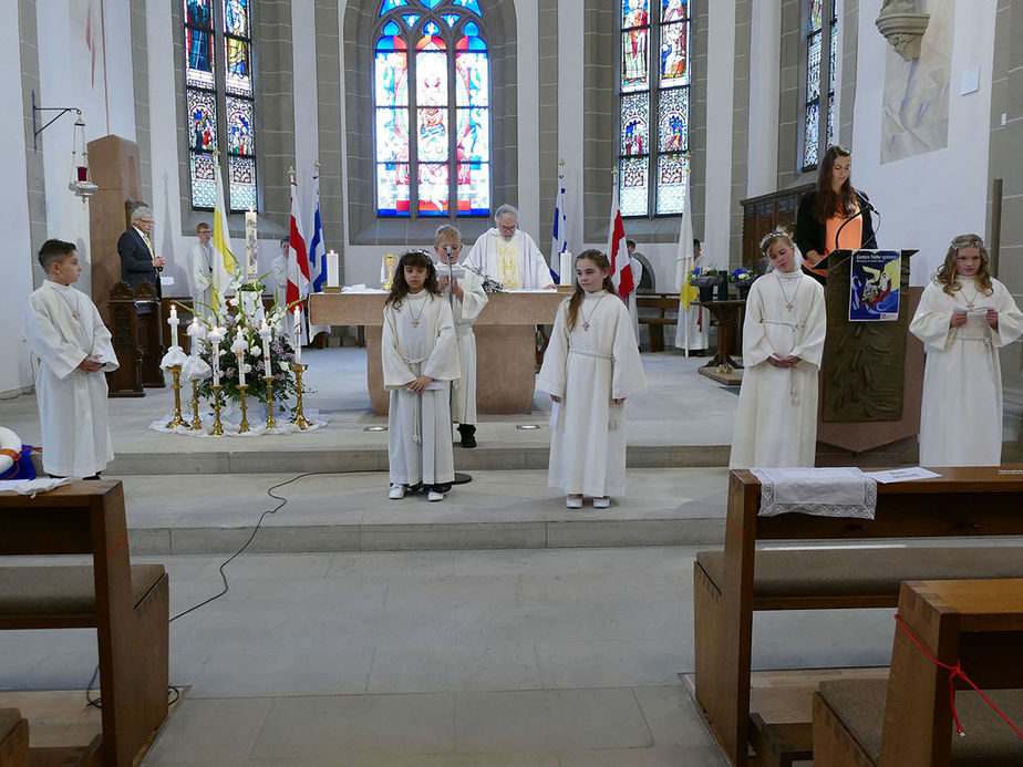 Feier der 1. Heiligen Kommunion in Sankt Crescentius (Foto: Karl-Franz Thiede)